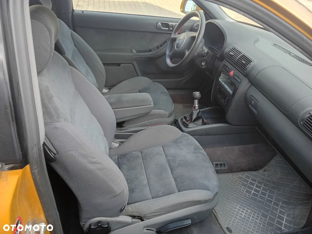 Audi A3 3-drzwiowe 1.6 Ambiente - 19