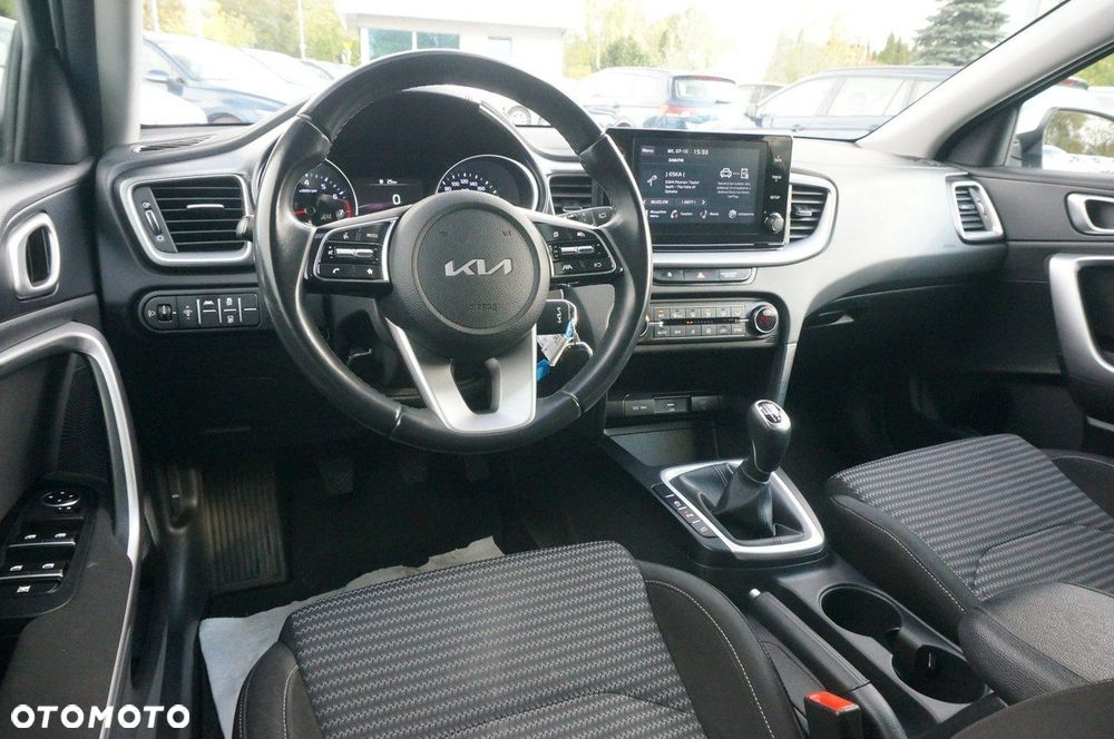 Kia Ceed 1.5 T-GDI M - 16