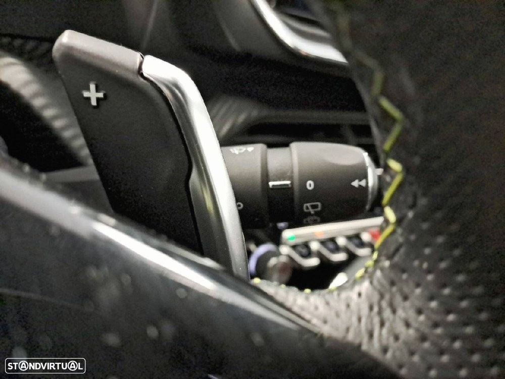 Peugeot 2008 1.2 PureTech GT EAT8 - 15