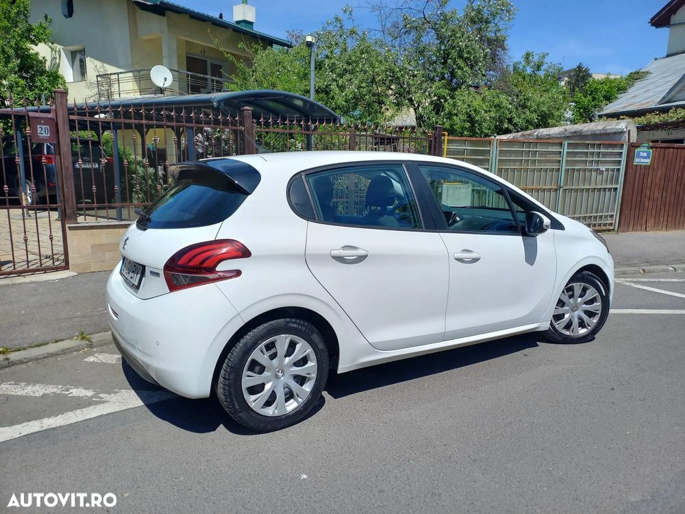 Peugeot 208 1.2 L PureTech ETG Active - 4