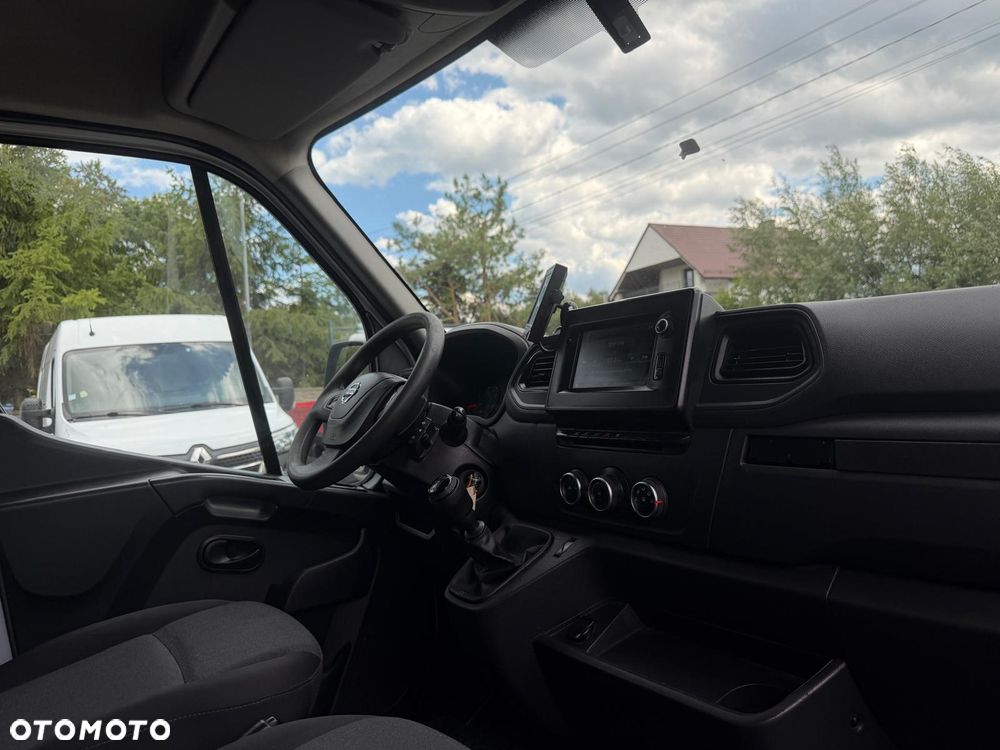Renault NV400 / Master / Kontener / Winda / 2.3D / 165 KM / Hak / Kamera / FV23% - 22