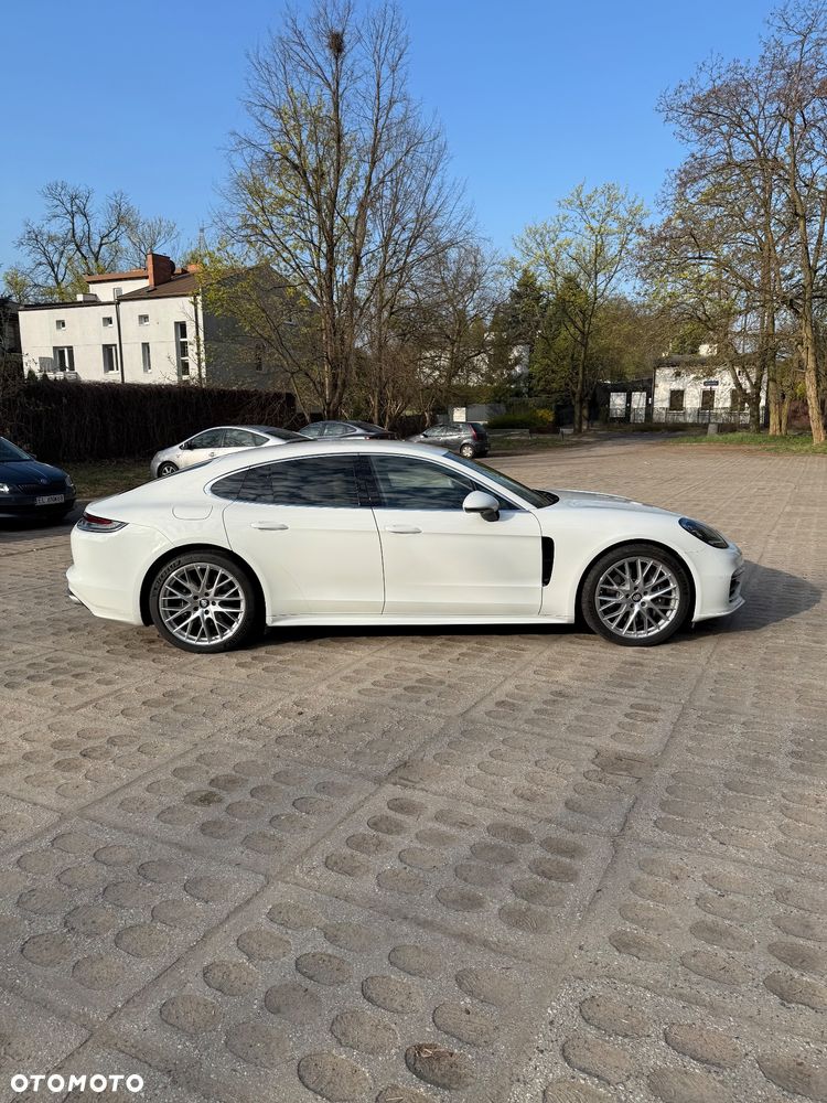 Porsche Panamera 4 - 10
