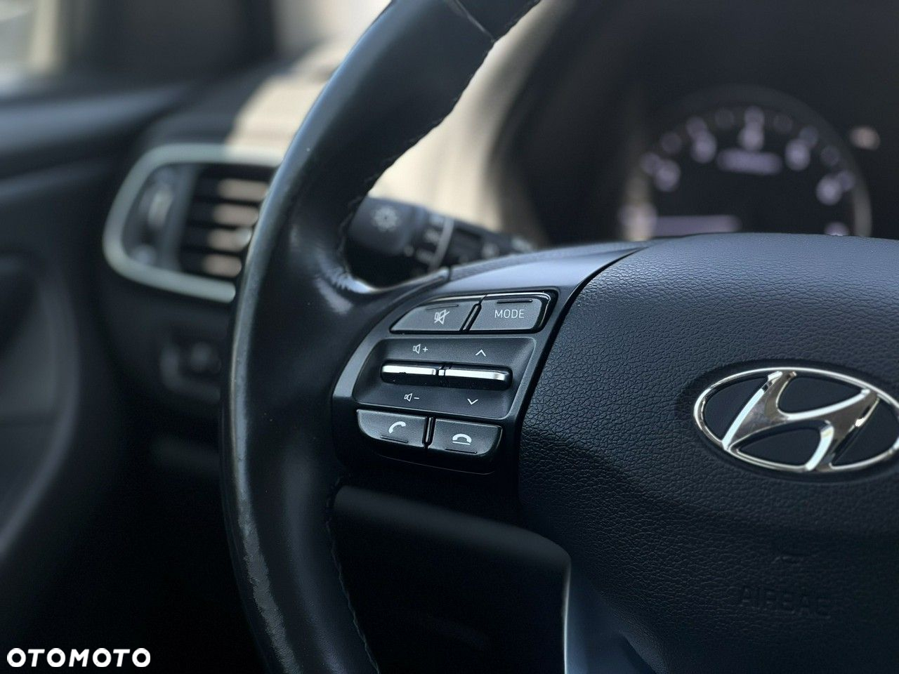 Hyundai i30 1.5 DPI Classic + - 24