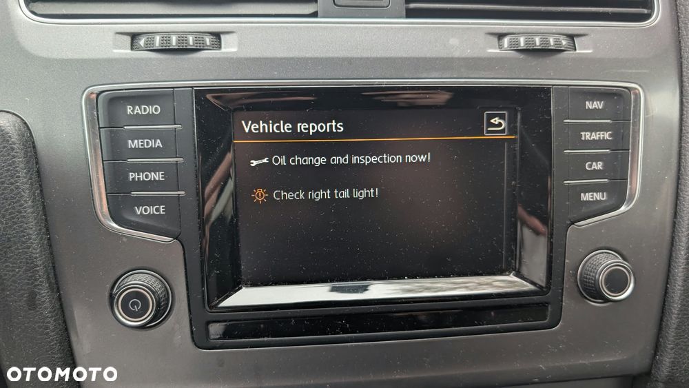 Volkswagen Golf - 10