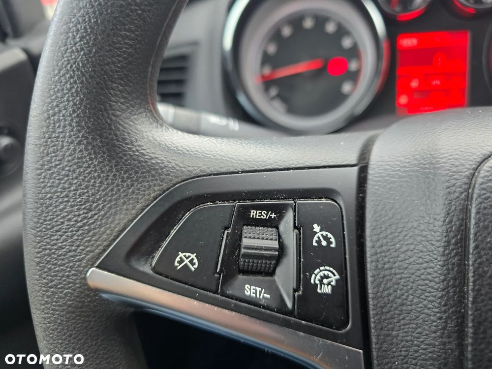 Opel Astra 1.4 T Active EU6 - 22