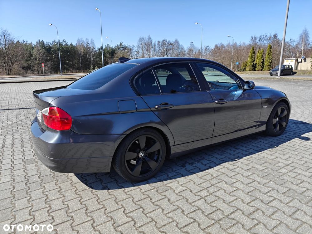 BMW Seria 3 320i - 2