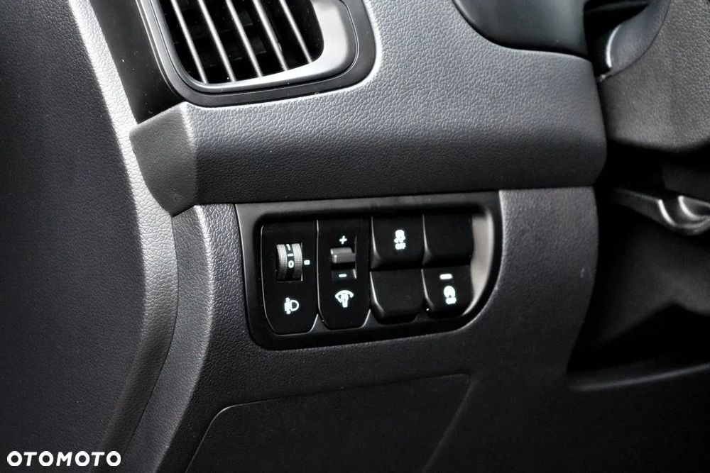 Kia Rio 1.2 Attract - 17