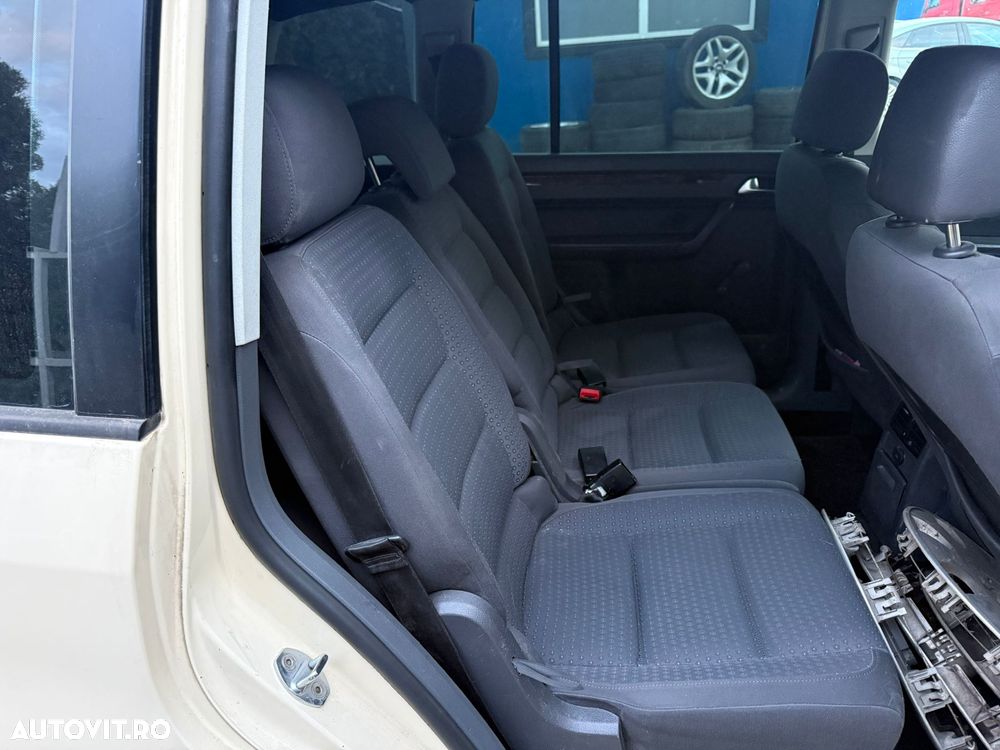 Dezmembrez / Dezmembrari / Piese Vw Touran Facelift 1.9 tdi BLS Cutie Automata 2006-2010 - 8