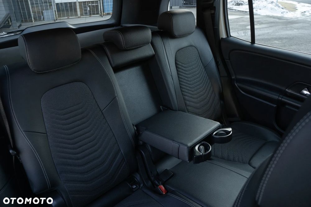 Mercedes-Benz GLB 250 4-Matic 8G-DCT - 21