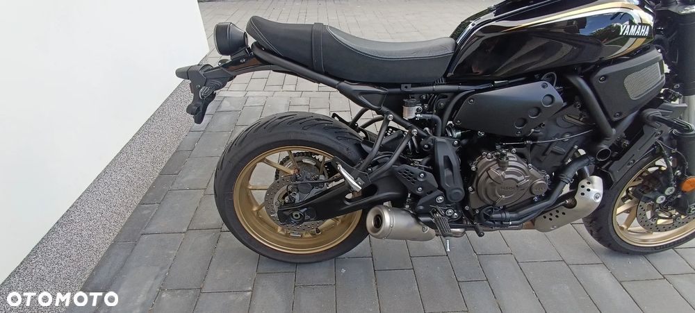 Yamaha XSR - 16