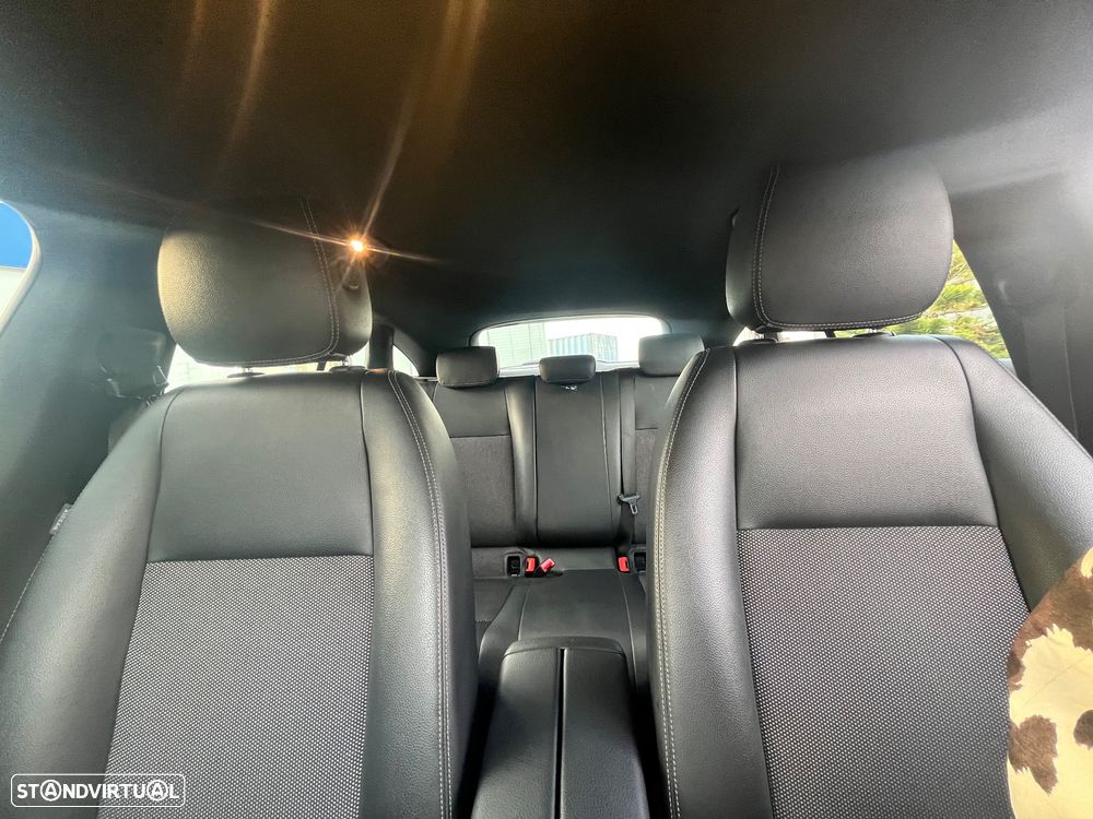 Mercedes-Benz CLA 180 d Shooting Brake Style - 43