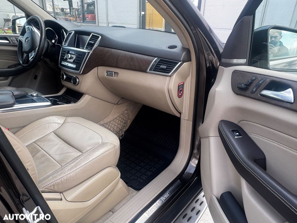 Mercedes-Benz ML - 14