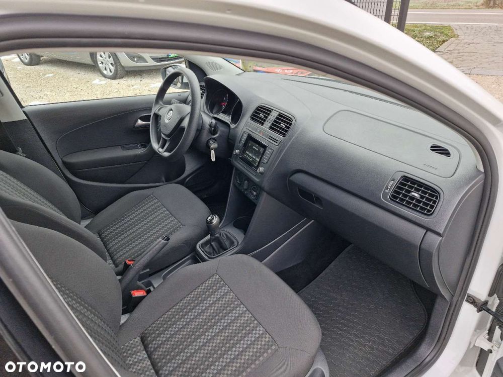 Volkswagen Polo - 22
