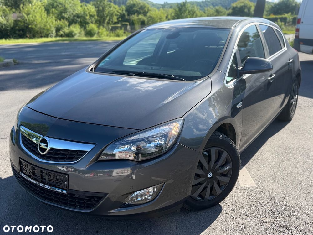 Opel Astra 1.4 Turbo Cosmo - 1