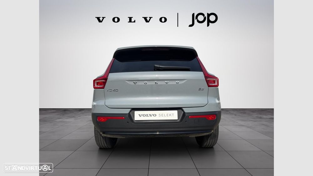 Volvo XC 40 2.0 B3 Plus Dark — fotografia 5