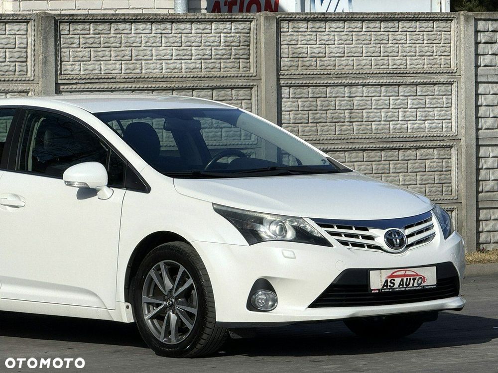 Toyota Avensis 2.0 Premium MS - 35
