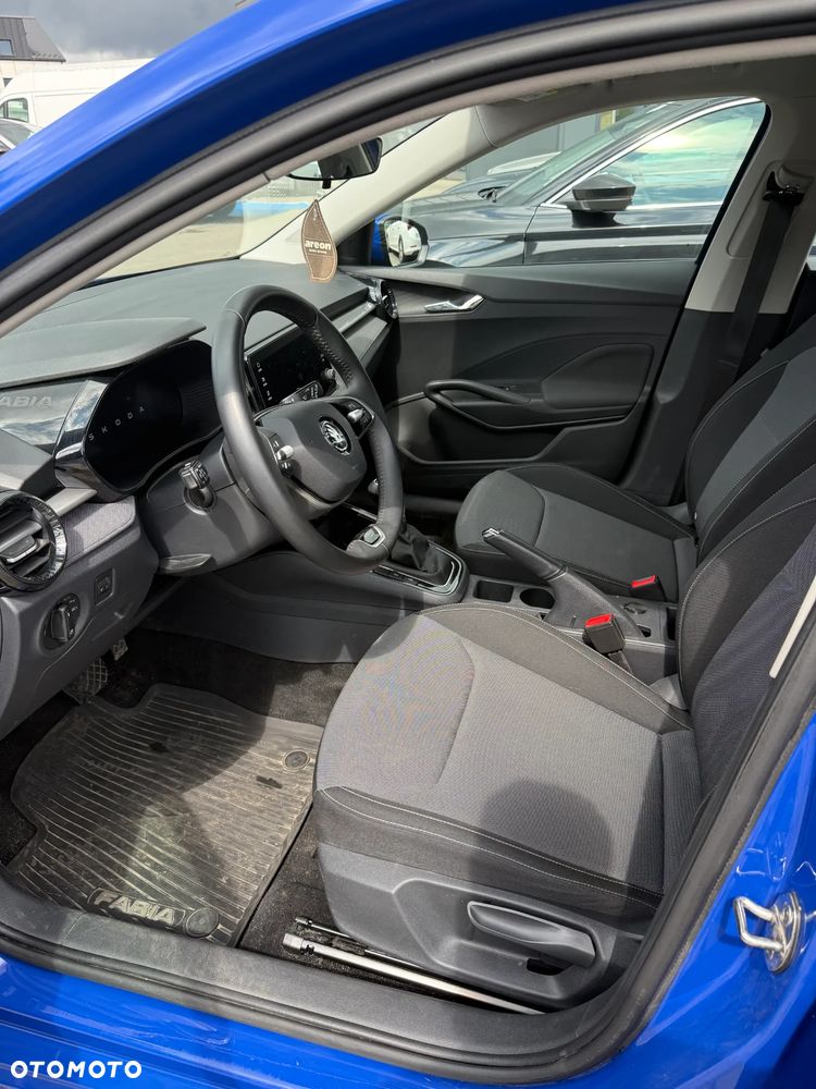 Skoda Fabia 1.0 TSI Selection DSG - 7