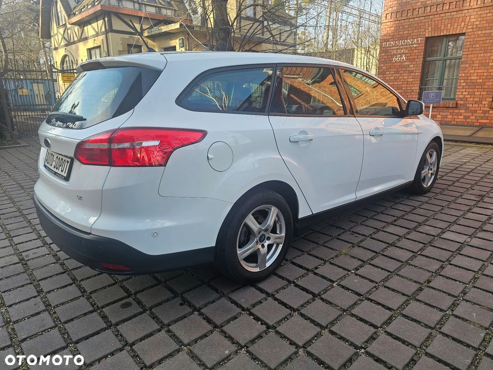Ford Focus 1.5 TDCi DPF Start-Stopp-System Titanium - 6