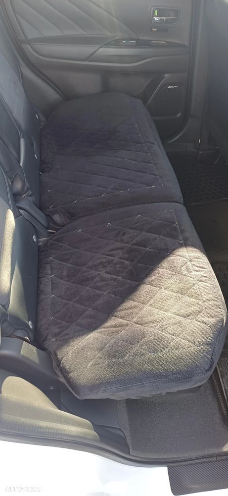 Mitsubishi Outlander 2.0 4WD - 24