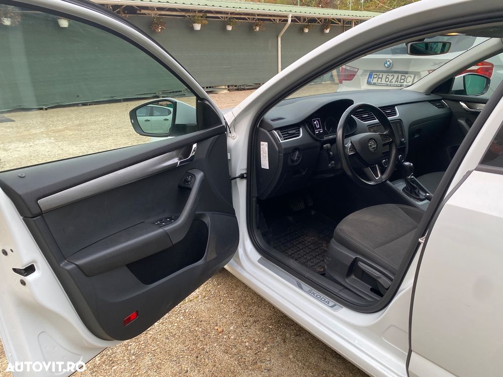 Skoda Octavia 2.0 TDI 4x4 DSG Soleil - 15