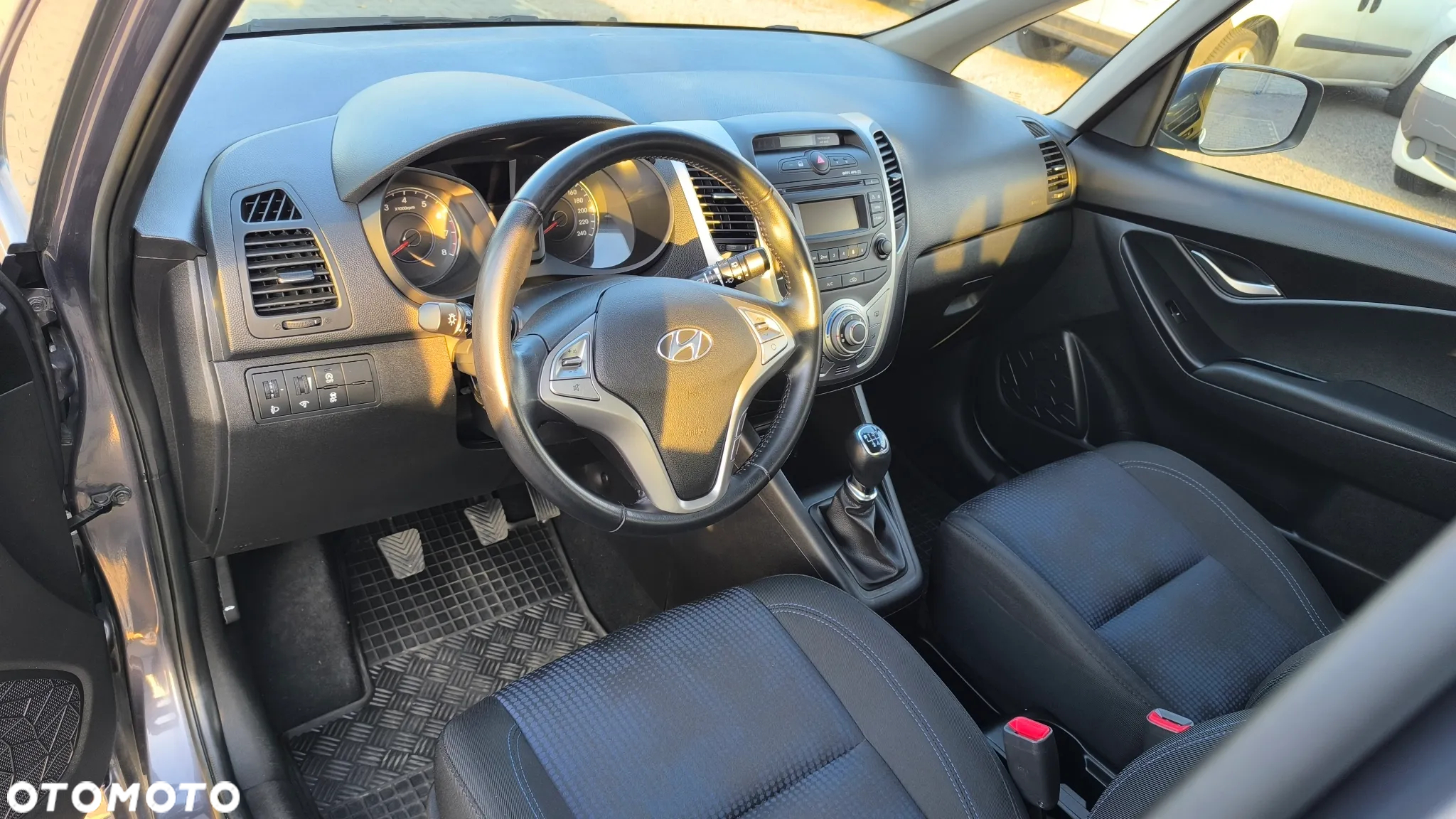 Hyundai ix20 1.4 blue Comfort - 21