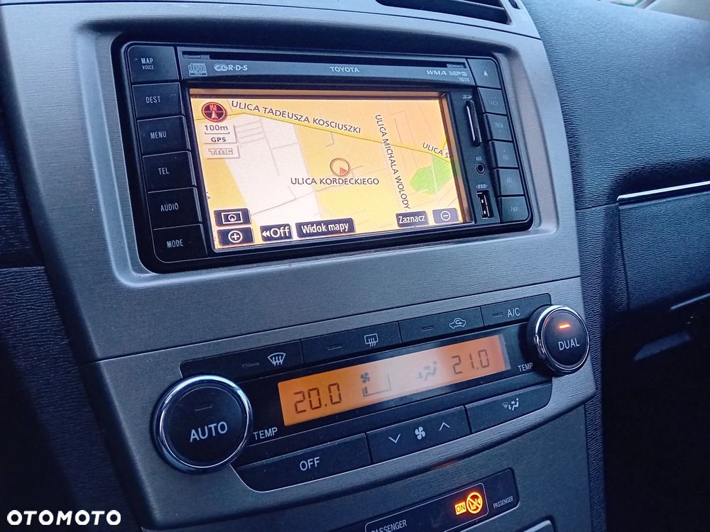 Toyota Avensis 2.0 D-4D Executive - 7