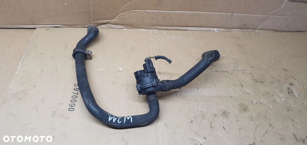 Dodatkowa pompka obiegu wody węże Mercedes E-Klasa W211 3.0 CDI A2118350364 A2118302515 - 1