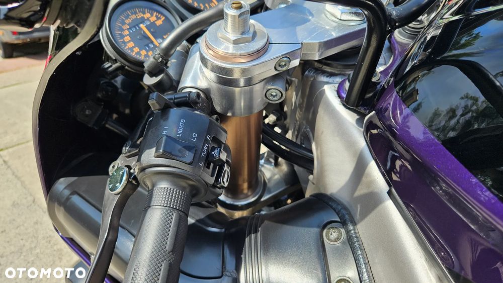 Kawasaki ZXR - 18