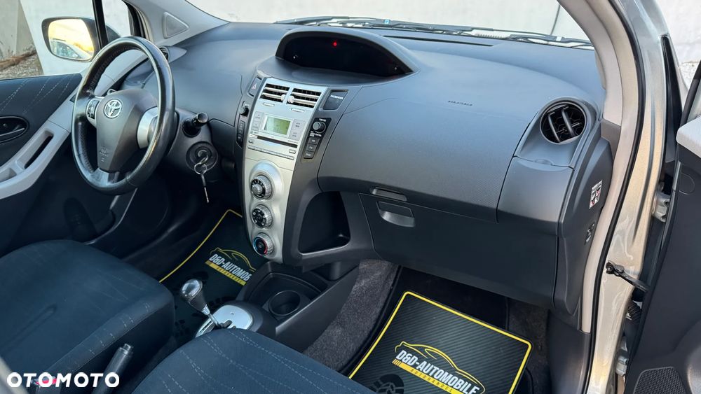 Toyota Yaris 1.3 Sol - 31