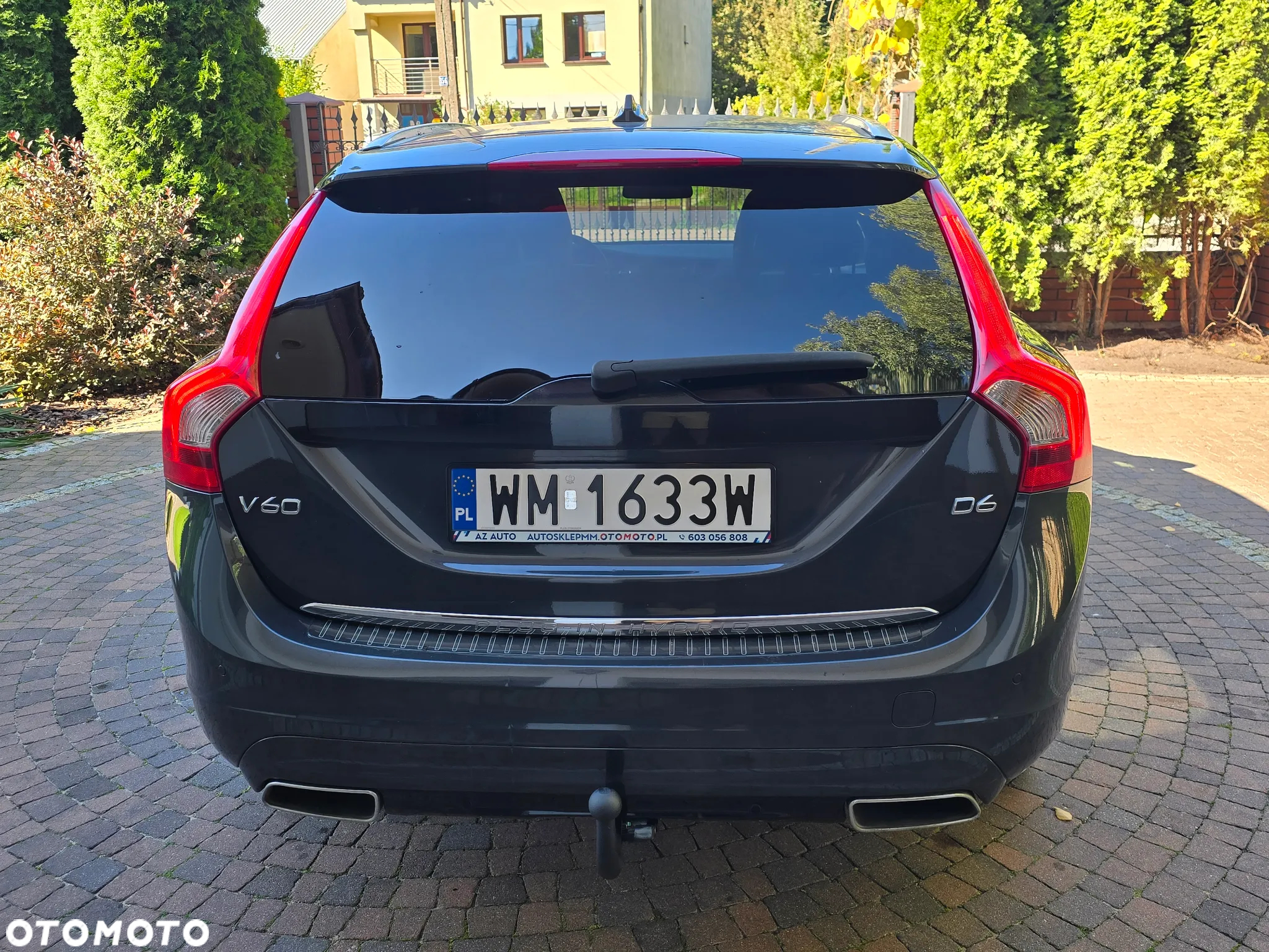 Volvo V60 D6 AWD Plug-in Hybrid Summum - 12