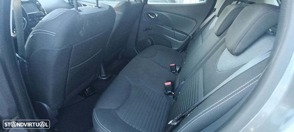 Renault Clio 1.5 dCi Dynamique S - 10