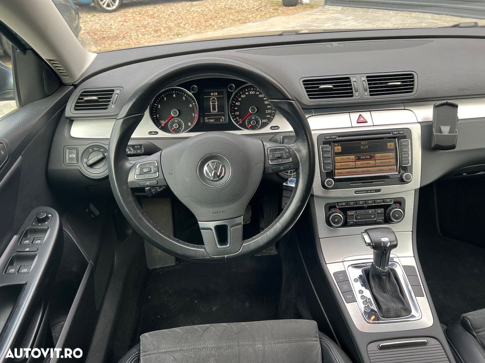 Volkswagen Passat - 8