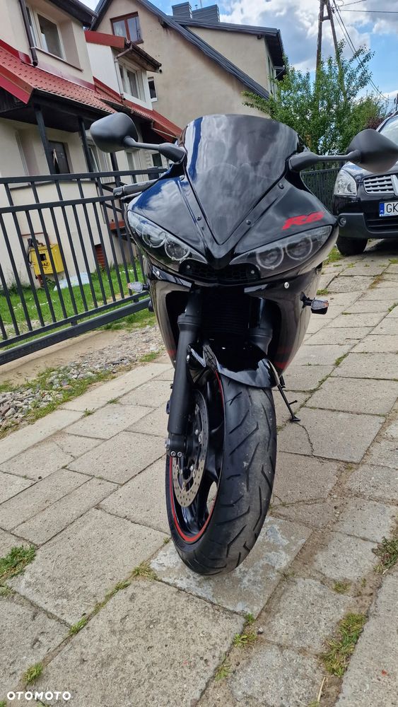Yamaha R6 - 3