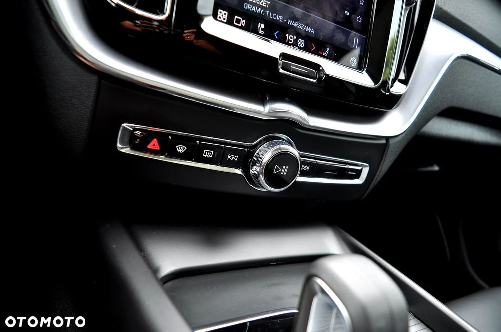 Volvo XC 60 B4 D Geartronic Inscription - 32