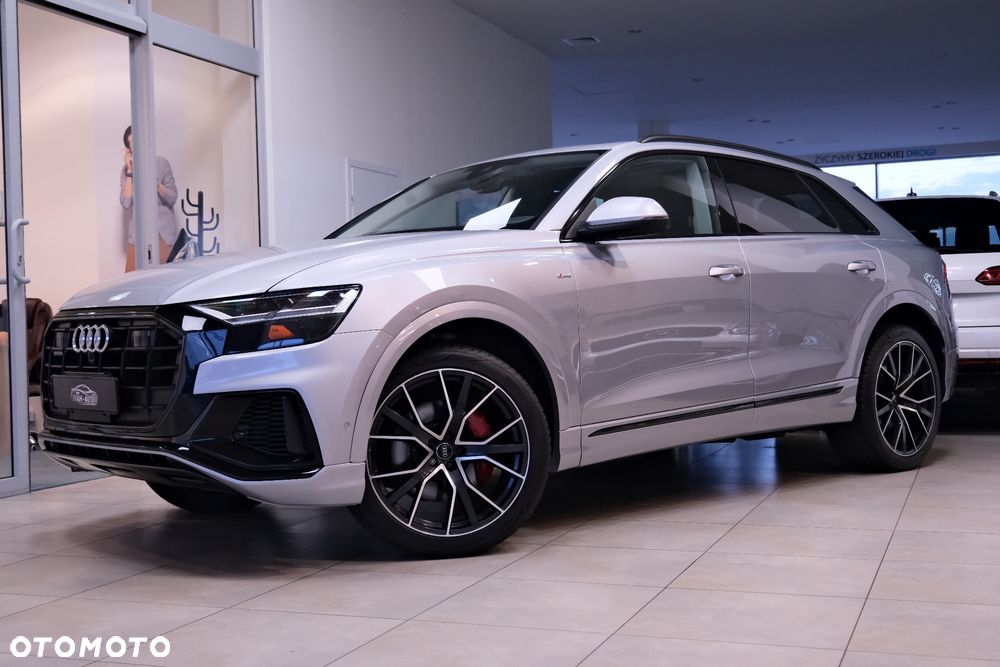 Audi Q8 55 TFSI quattro tiptronic - 16