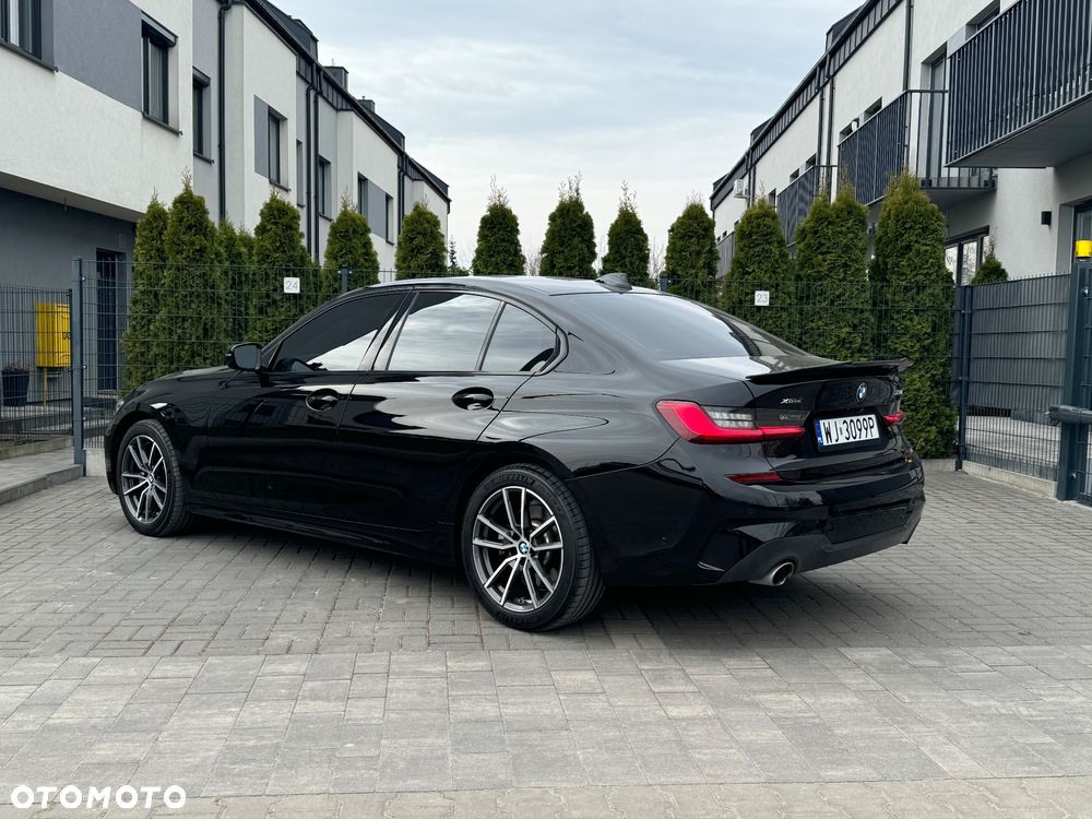 BMW Seria 3 330i xDrive Sport - 14
