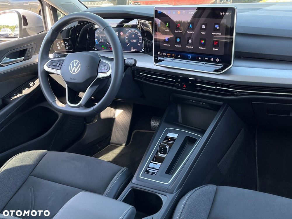 Volkswagen Golf - 11