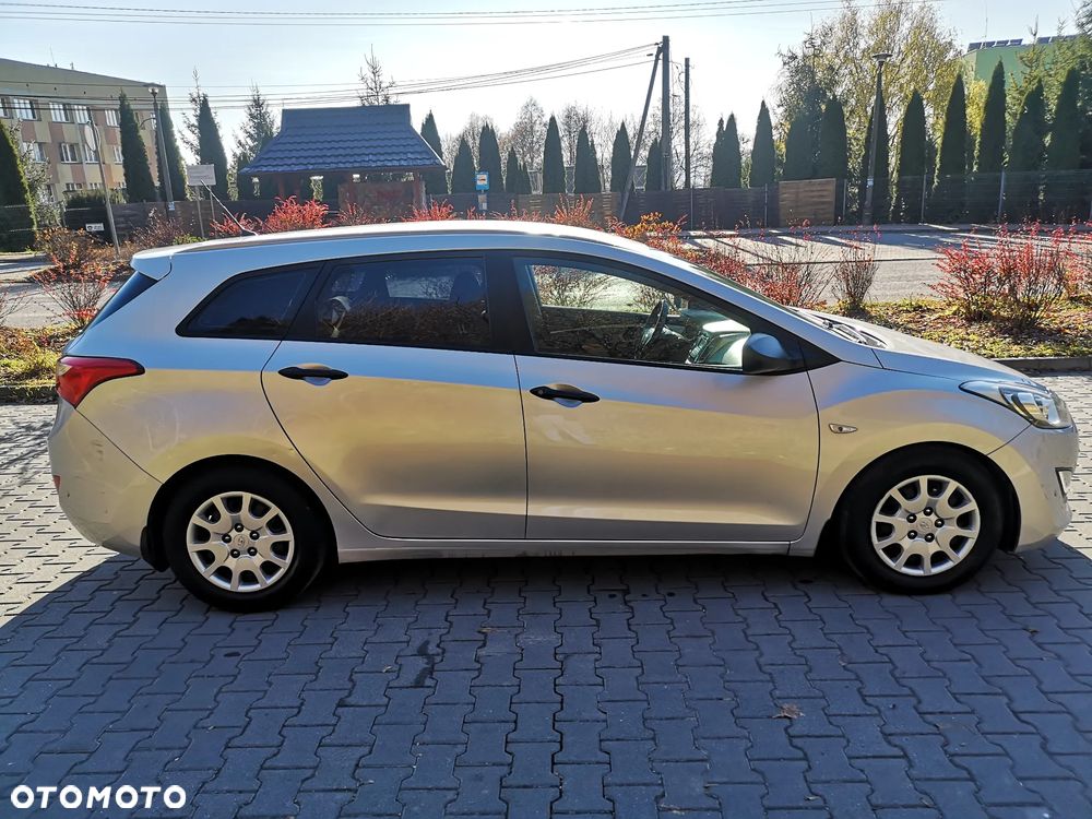 Hyundai i30 1.6 CRDi Trend - 25