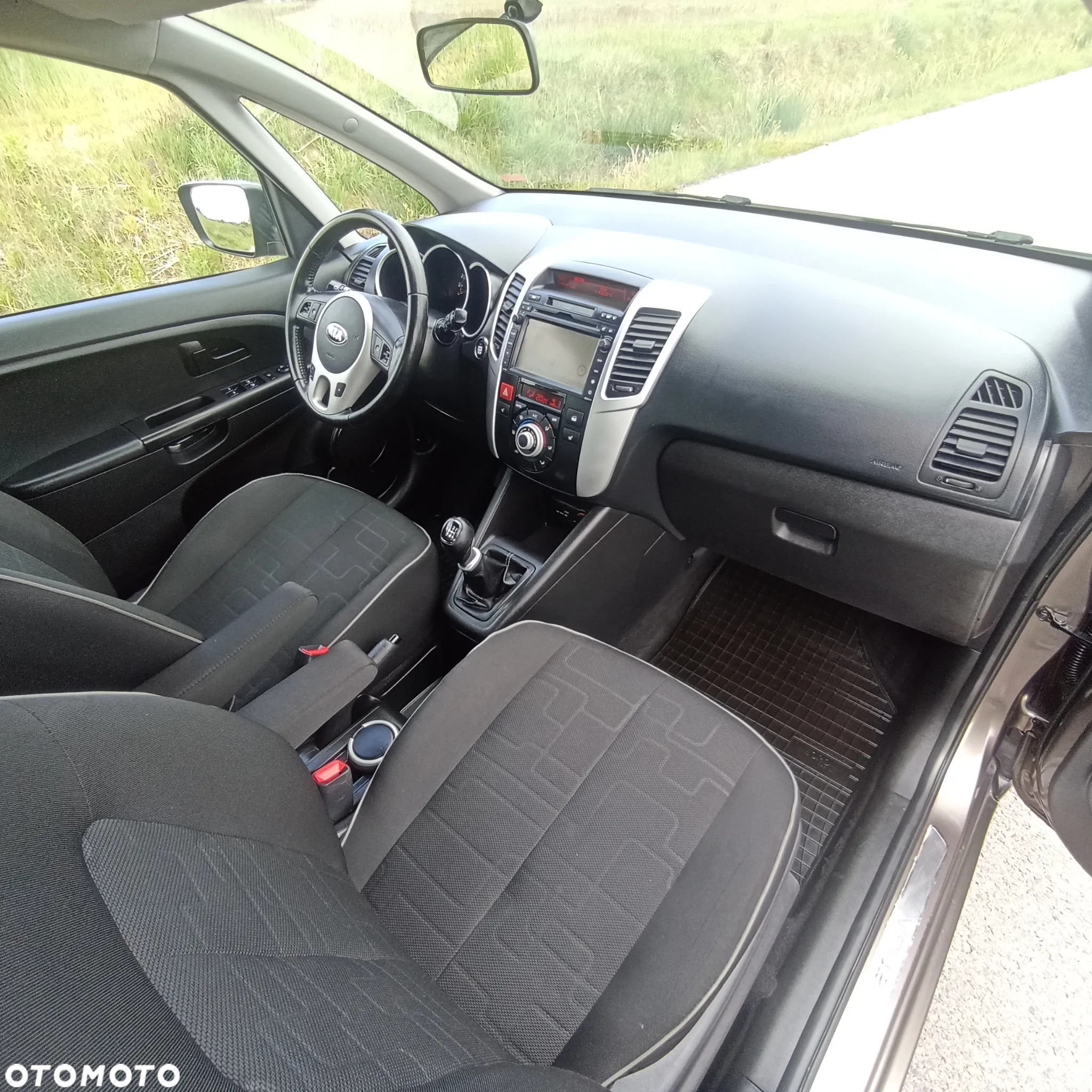 Kia Venga 1.6 CRDi 128 Titanium Collection - 24