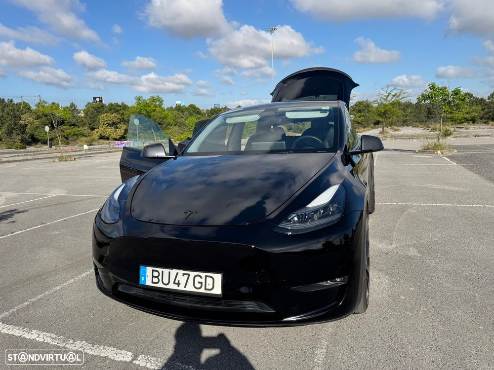 Tesla Model Y Performance Dual Motor AWD - 22