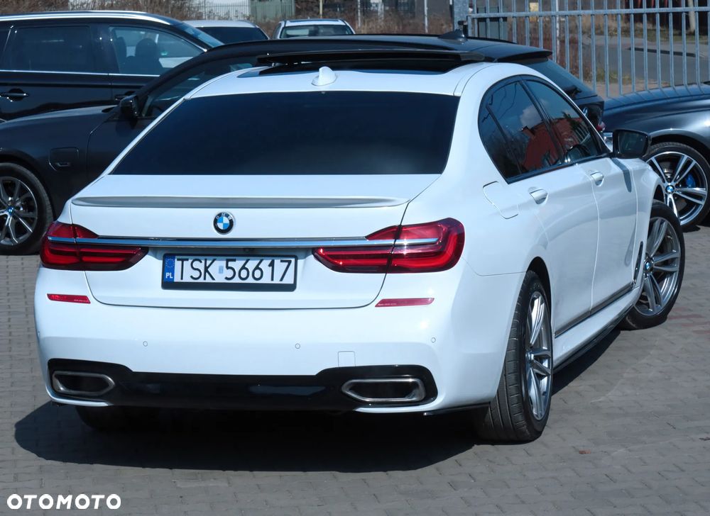 BMW Seria 7 750Li xDrive - 35