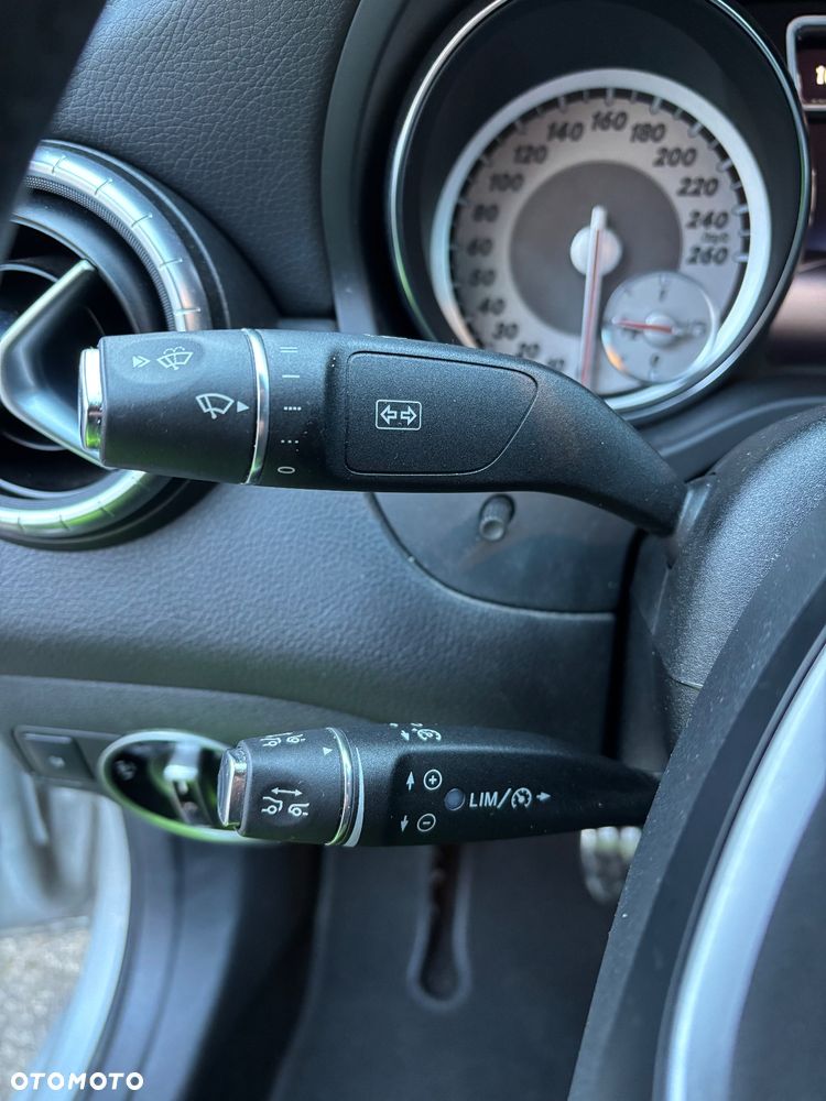 Mercedes-Benz CLA 250 7G-DCT AMG Line - 27