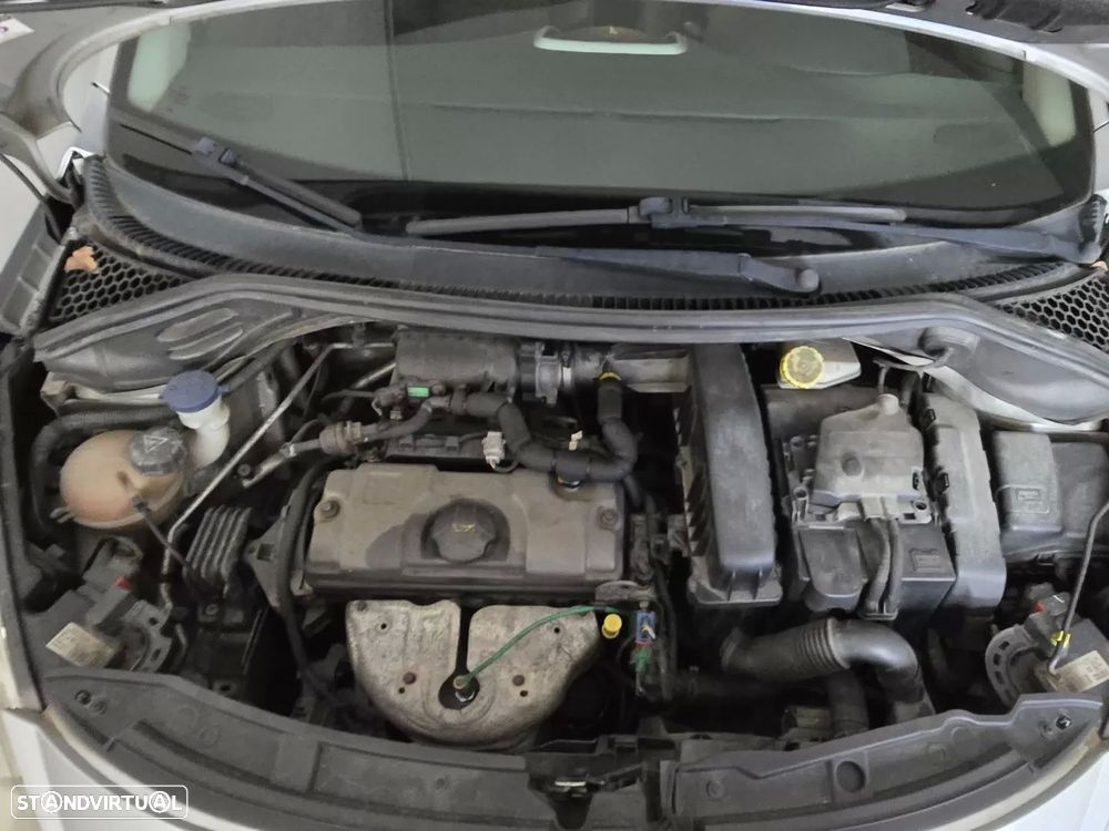 Peugeot 207 1.4 16V Active - 20