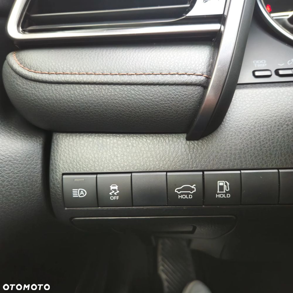Toyota Camry - 30