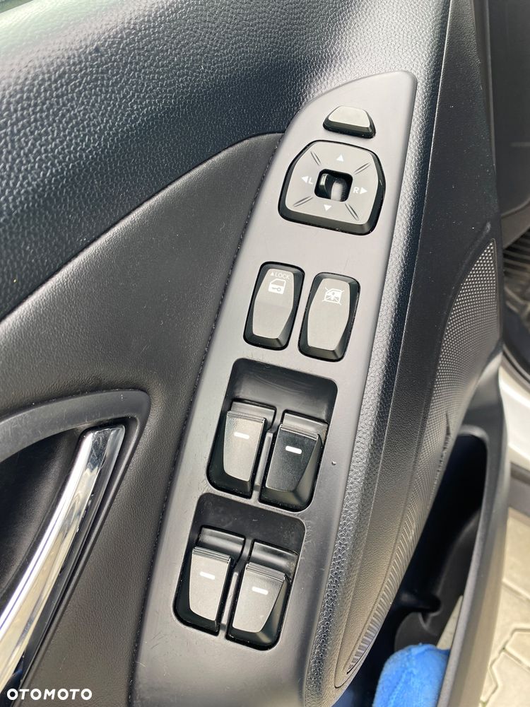 Hyundai ix35 2.0 4WD Premium - 26