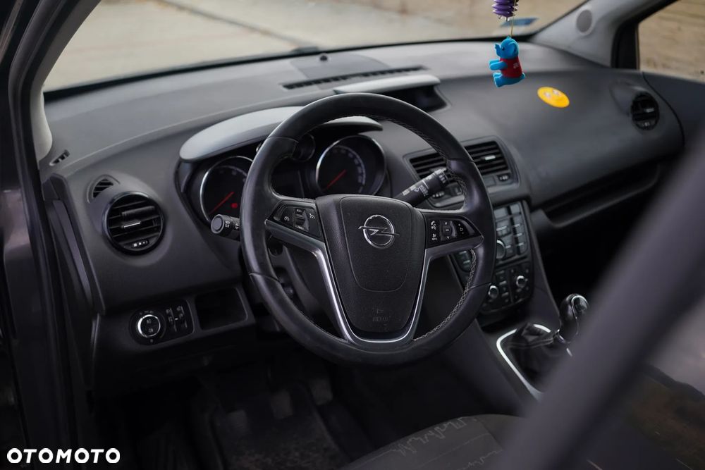 Opel Meriva 1.4 T Design Edition S&S - 11