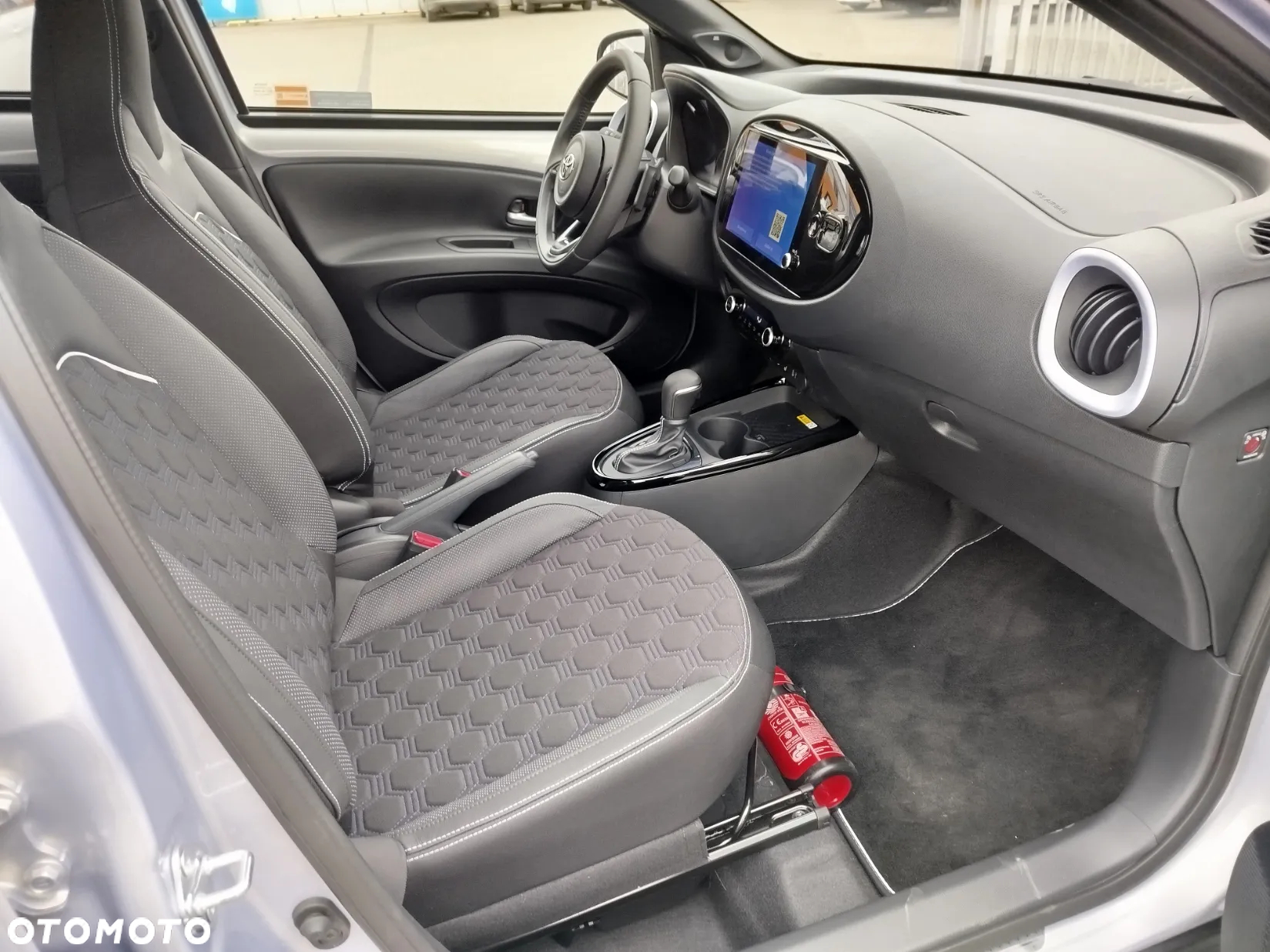 Toyota Aygo X 1.0 VVT-i JBL CVT - 14