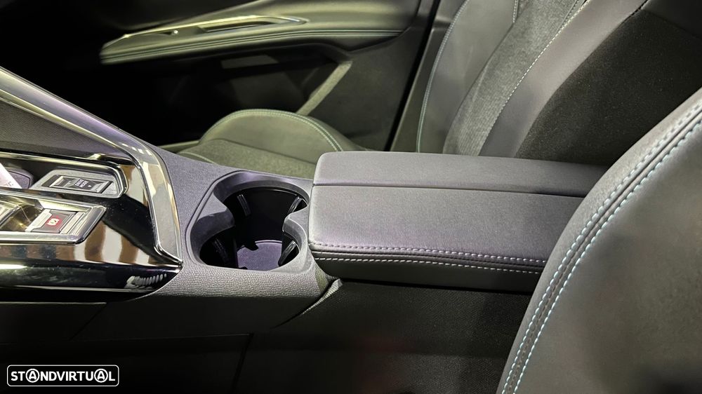 Peugeot 3008 1.6 Hybrid Allure Pack e-EAT8 - 10