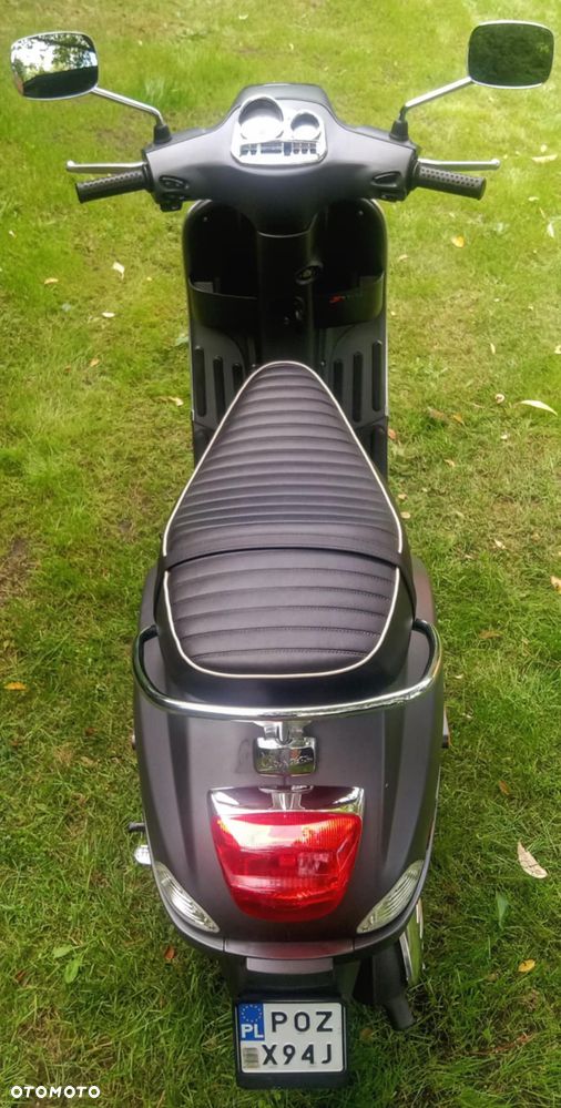 Piaggio Vespa - 10