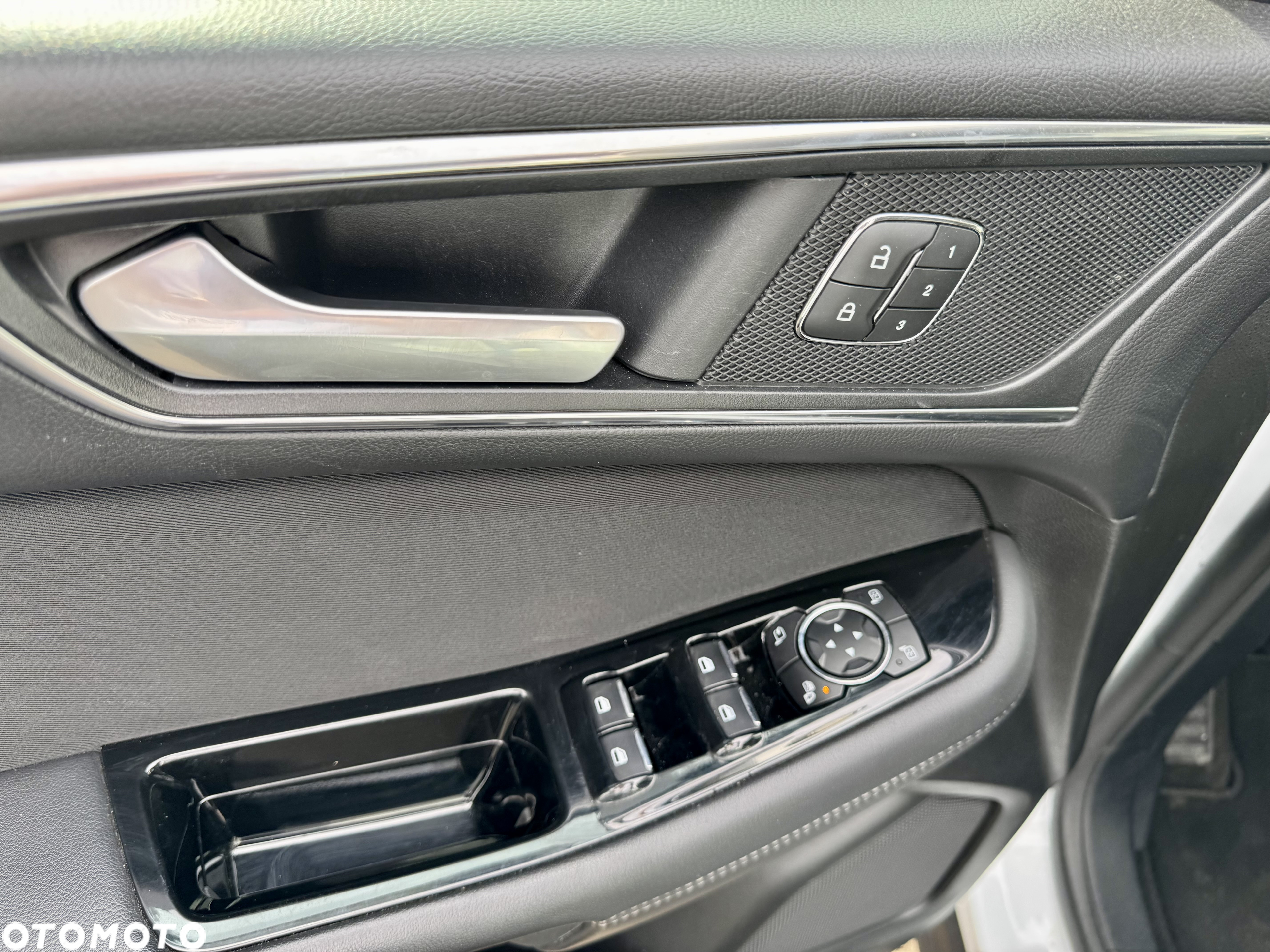 Ford S-Max - 16